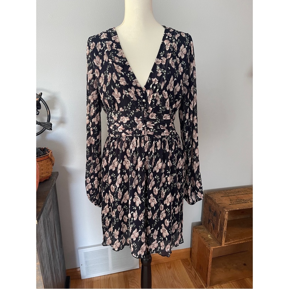 Lulu’s floral dress - Picture 1 of 7